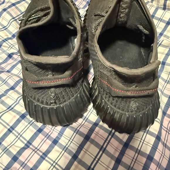 Yeezy boost 350 v2 black non reflective size 9 - Picture 3 of 13